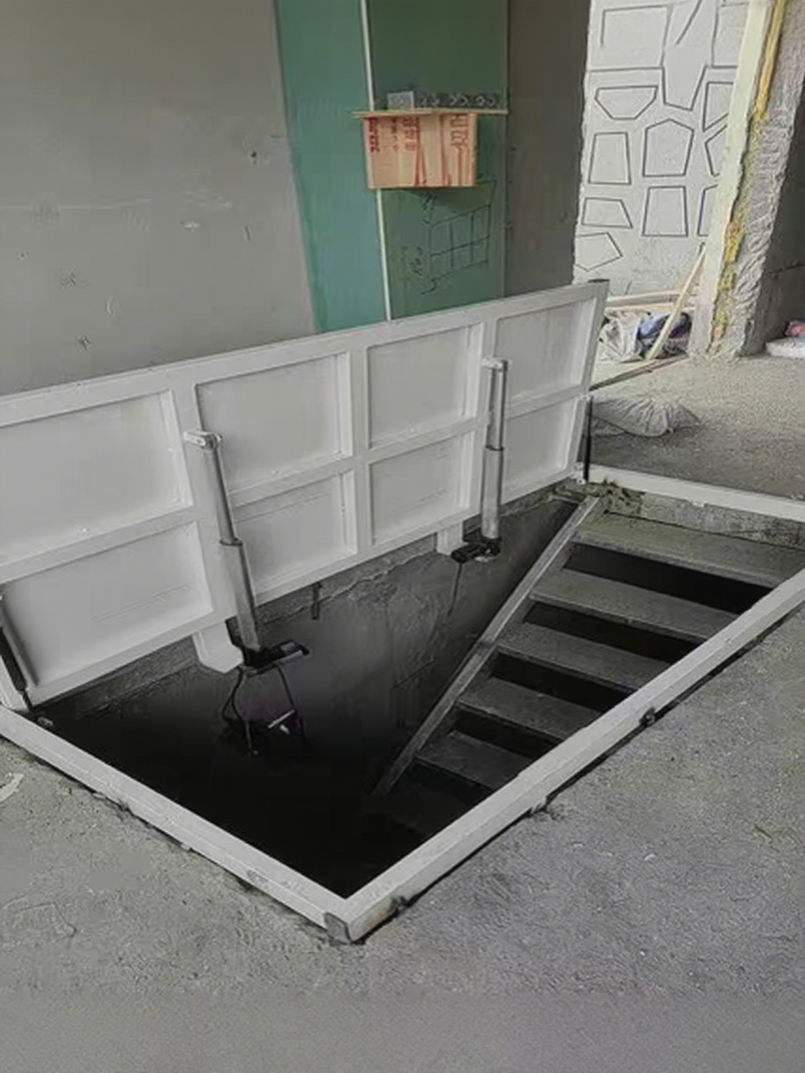 电动推杆助力智能地下室门开启系统